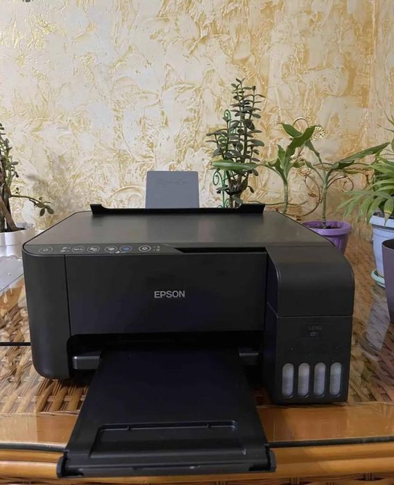 Printer sotiladi svetnoy