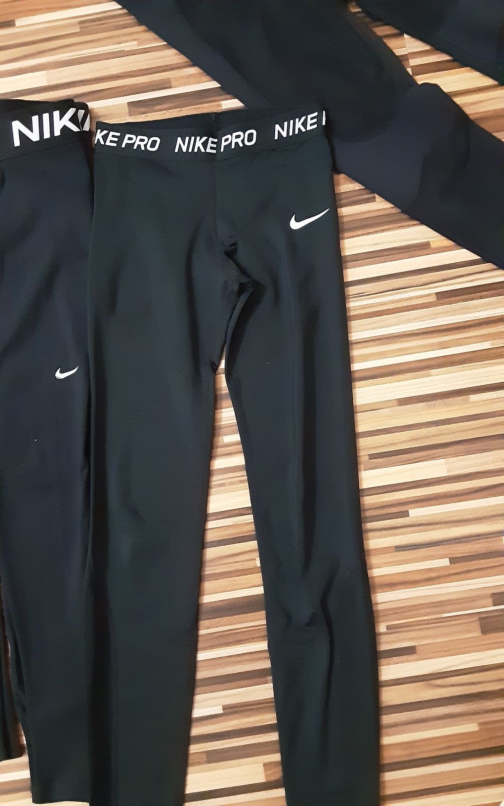 (ХС) NIKE PRO оригинални дълги клинове(35лв) тениска (25лв)