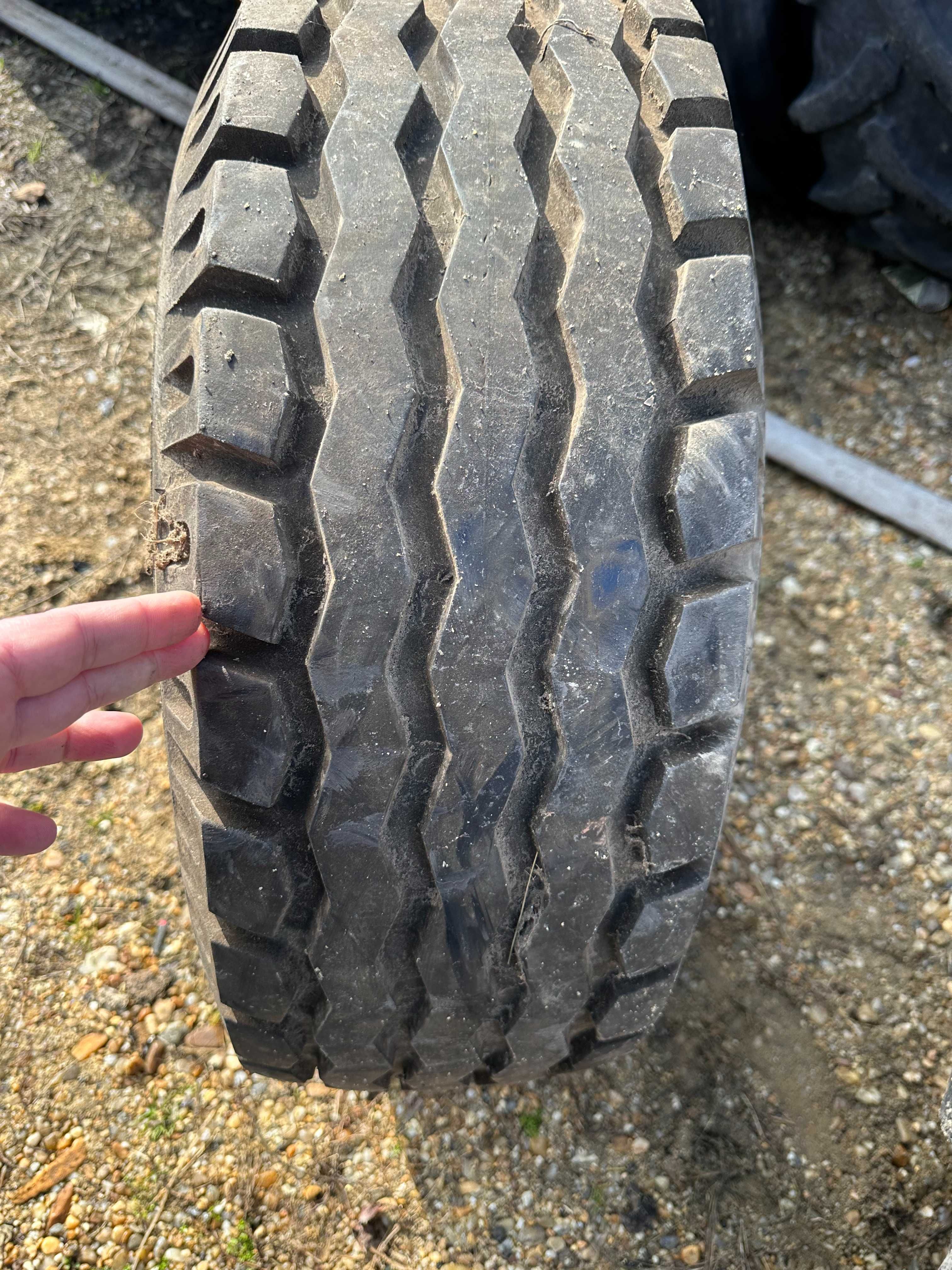 Anvelopa sh 10.75 R15,3