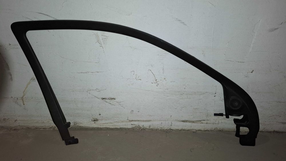 Лайсна за предна врата, лява за JEEP GRAND CHEROKEE WK2