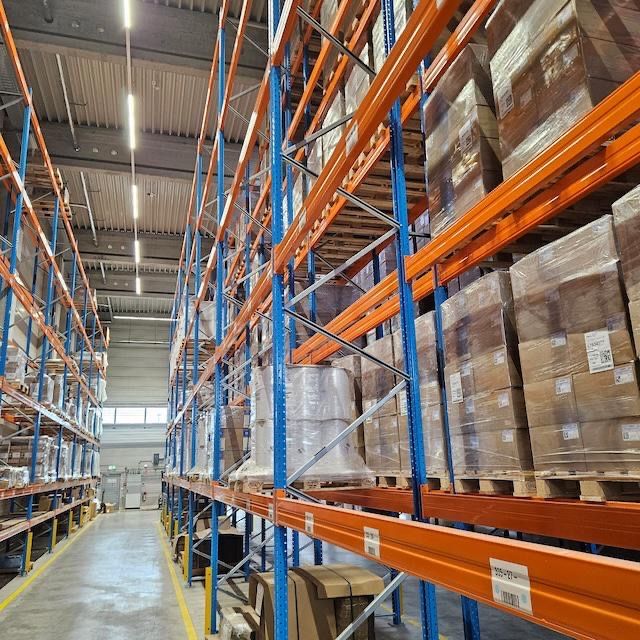 Rafturi metalice pentru depozitare 2,7 m sau 3,6 m 2700 kg sau 4000 kg
