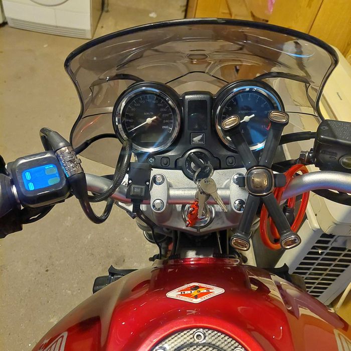 Honda Hornet 900