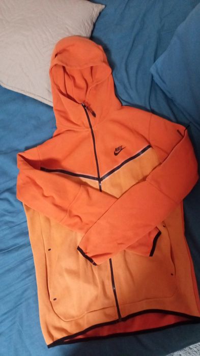 Nike Tech Fleece оранжев