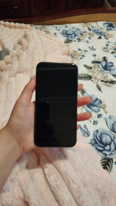IPhone        11