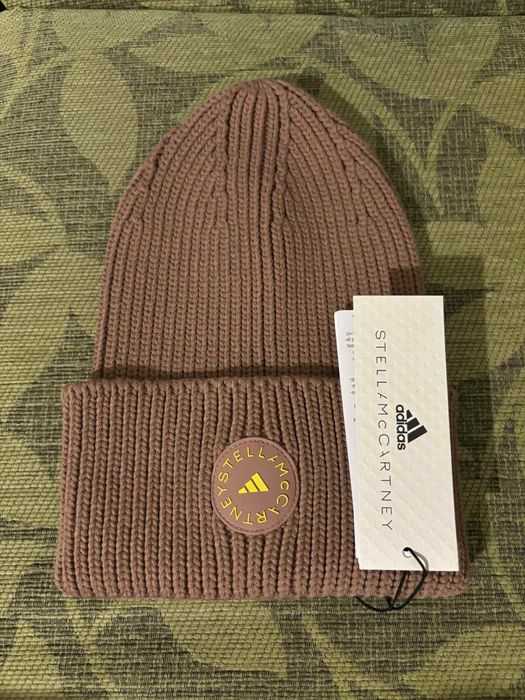 Нова Зимна дамска шапка Adidas Stella Mc Cartney