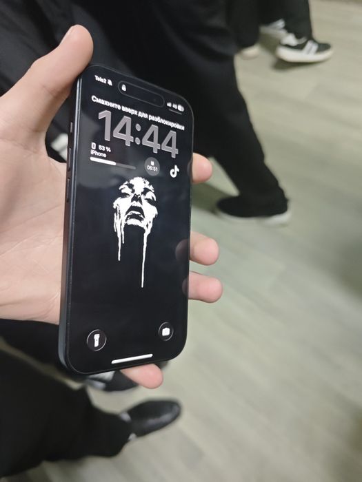 Айфон 16 на гарантии