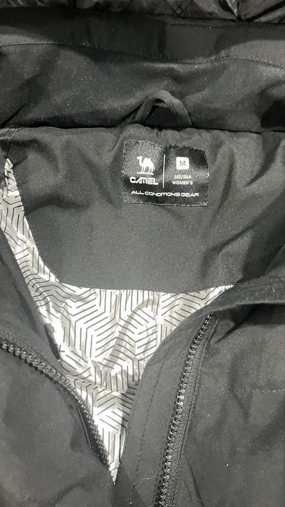 Продам куртку на девочку, демисезонную и зимнюю.