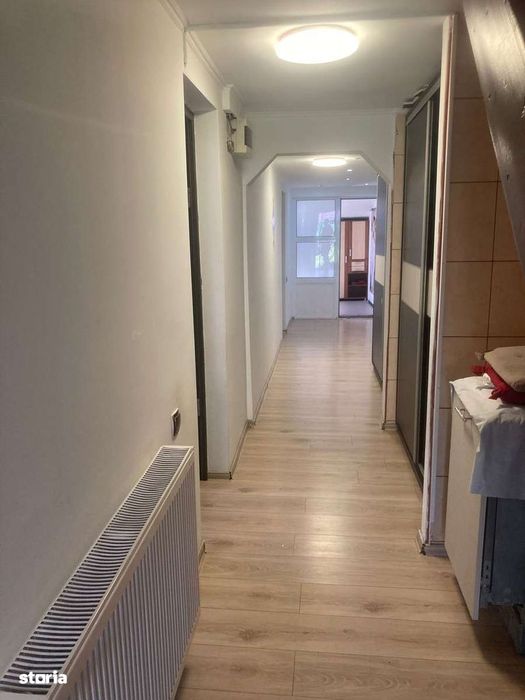 Casa P+1+M+Spatiu comercial stradal in Clinceni, panouri solare,6 cam