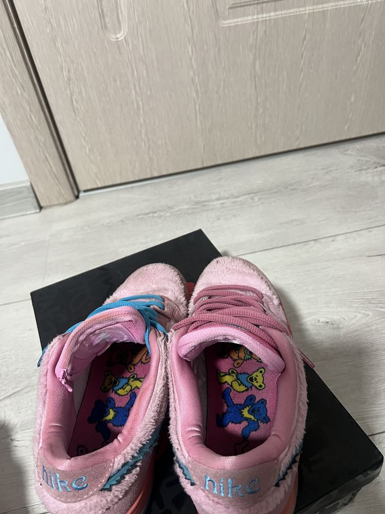Nike Dunk “ Grateful Deadbears PINK”