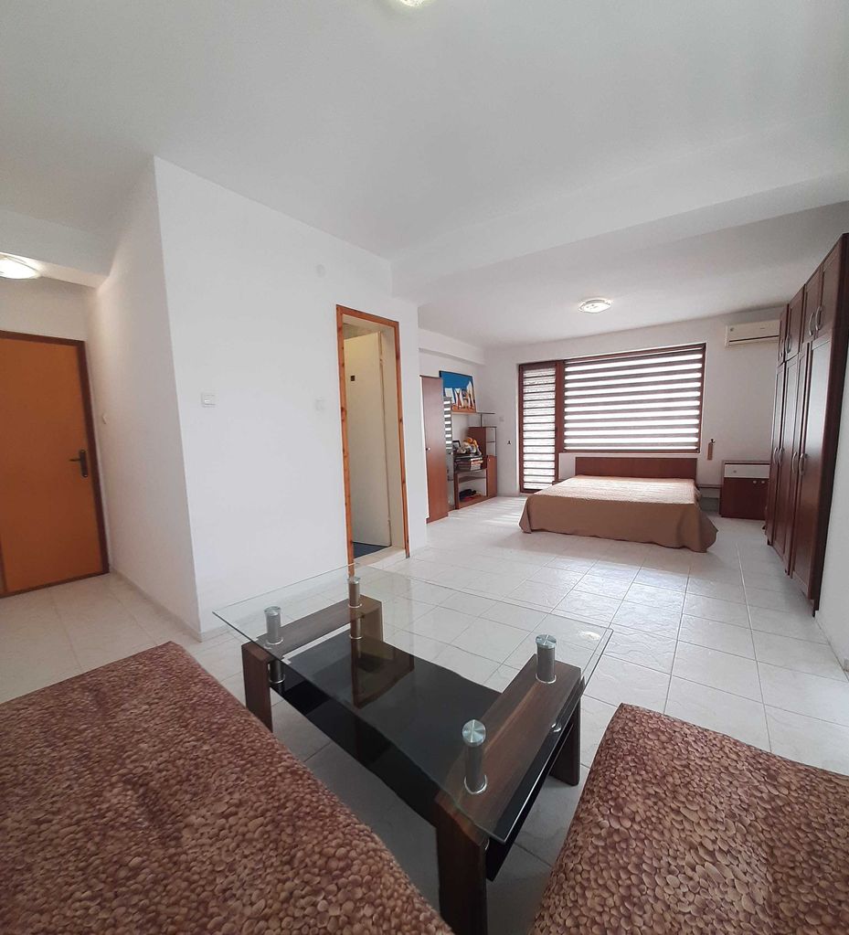 Продава се Многостаен апартамент в Търговище, Център - 300 кв.м за 667 €/кв.м - Снимка #14