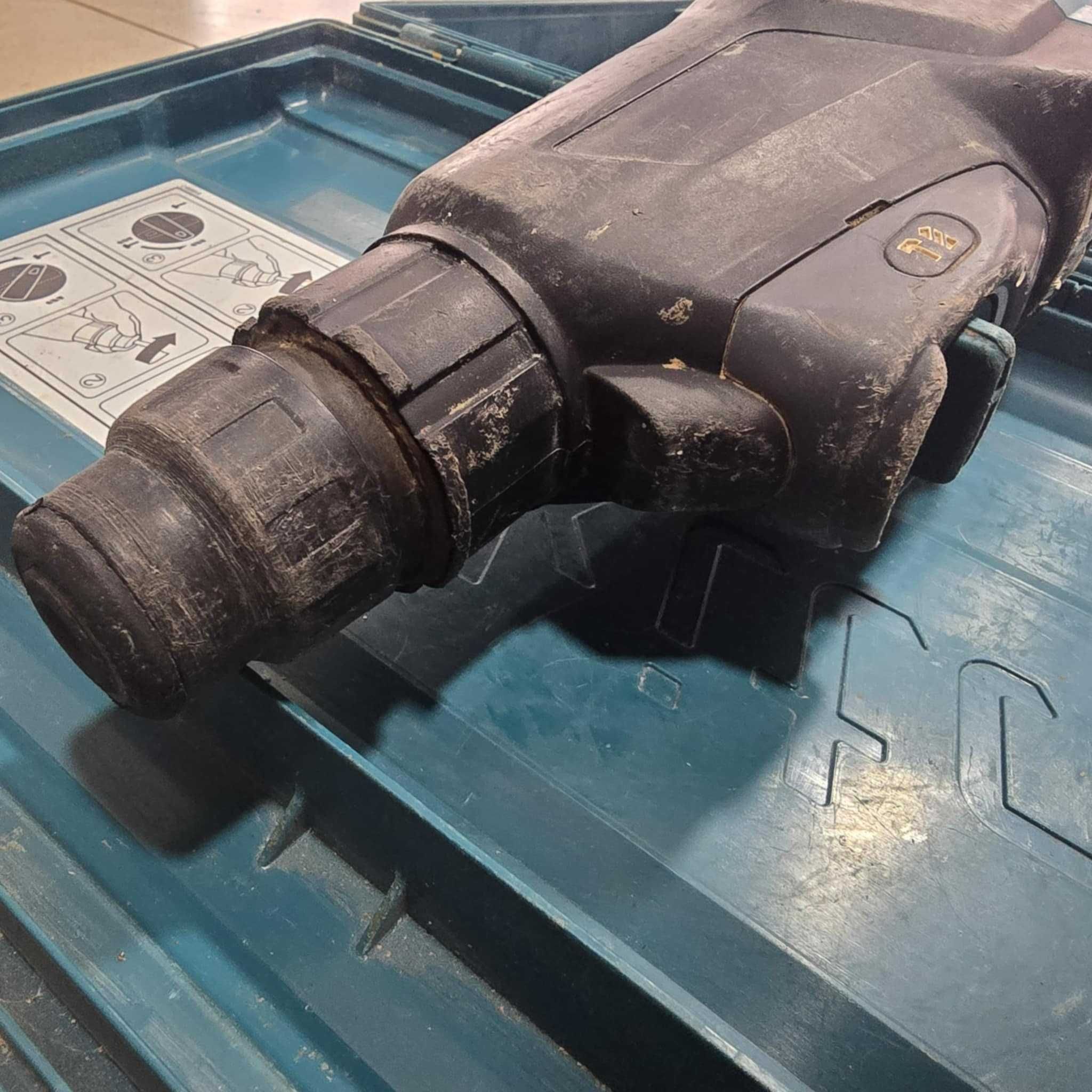 Перфоратор / Makita HR2610 / 800W