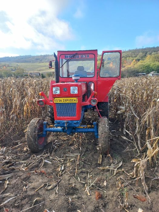 Vând tractor  u 650