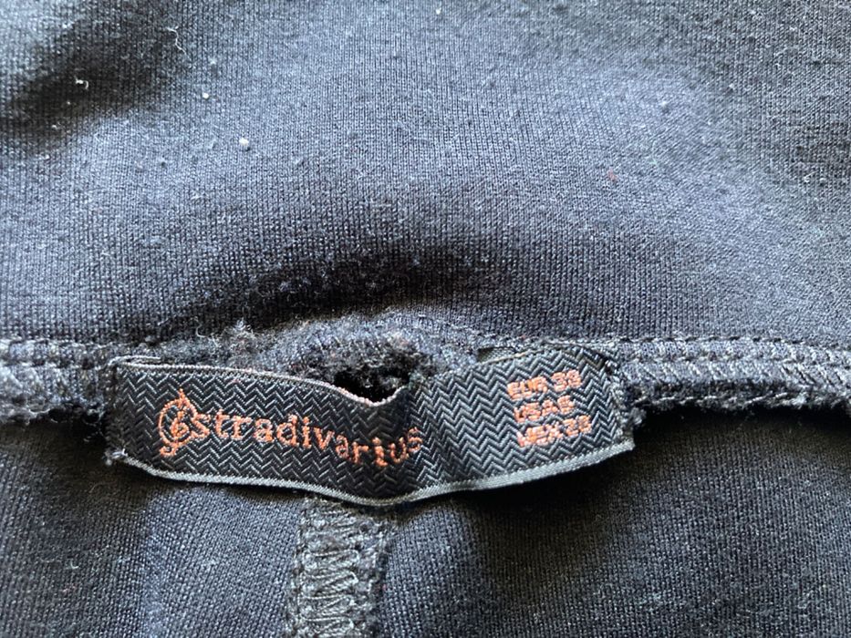 Pantaloni elastici fara buzunare Stradivarius, marimea M