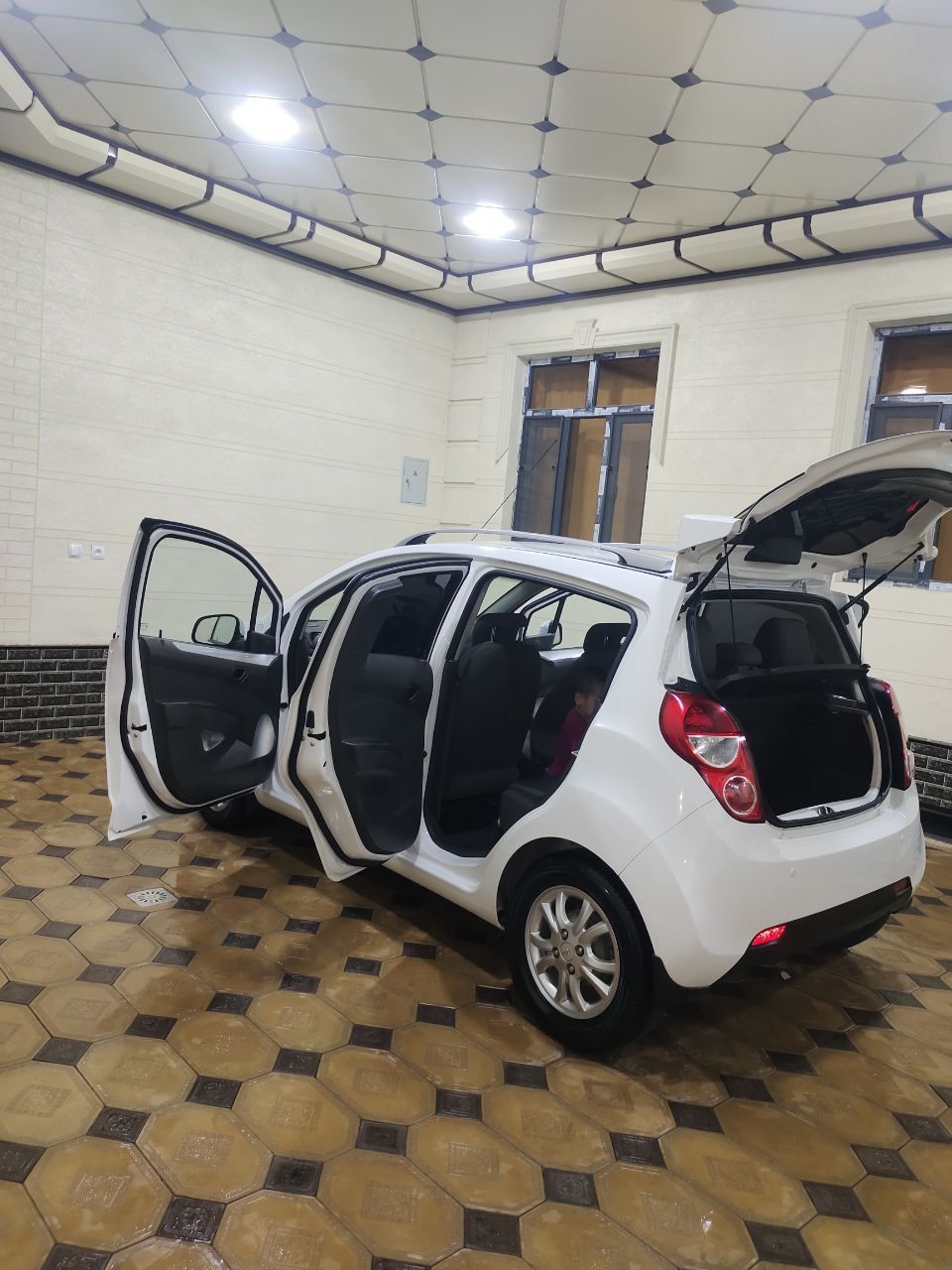 Sro'chna A/T spark sotiladi polni full pozitsiyasi kraskasi toza