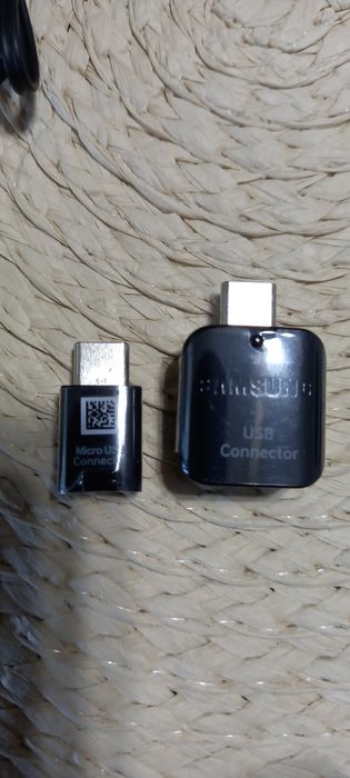 Слушалки за телефон 3 вида Самсунг и 2 конектора нови