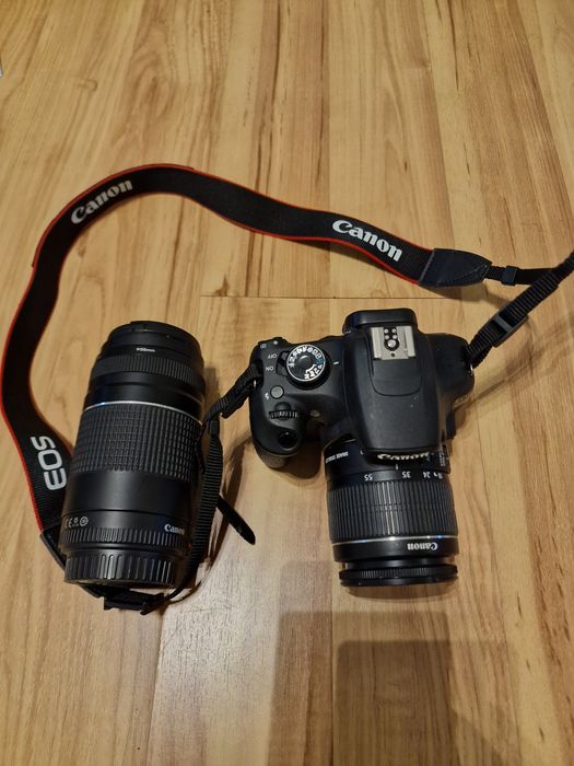 Canon 1200D EOS cu două obiective