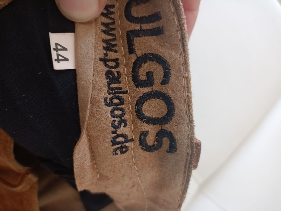 Vând pantaloni tradiționali germani din piele întoarsă, model deosebit