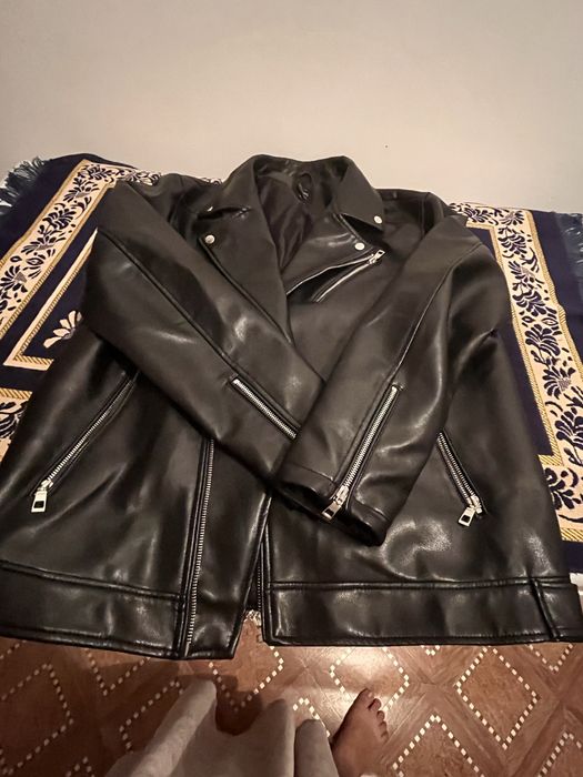 Кожанная стильная куртка