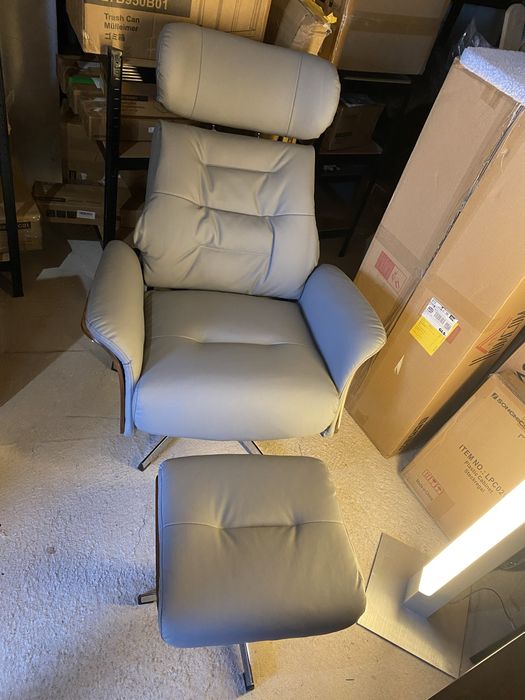 Релакс кресло с опция сън и поставка за крака