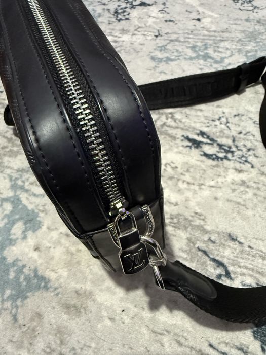 Louis vuitton чантичка