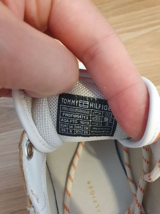 Adidasi Tommy Hilfiger