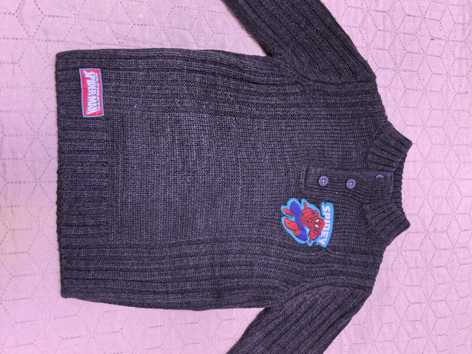 Нов пуловер Spiderman 122