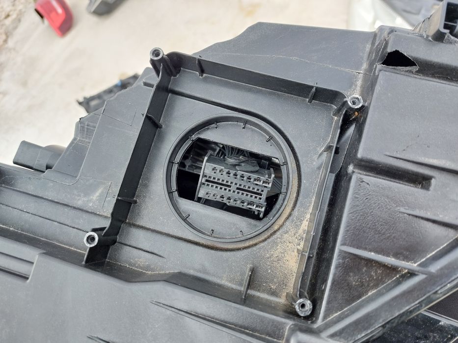 Ляв фар Scoda OCTAVIA 3 2018г.