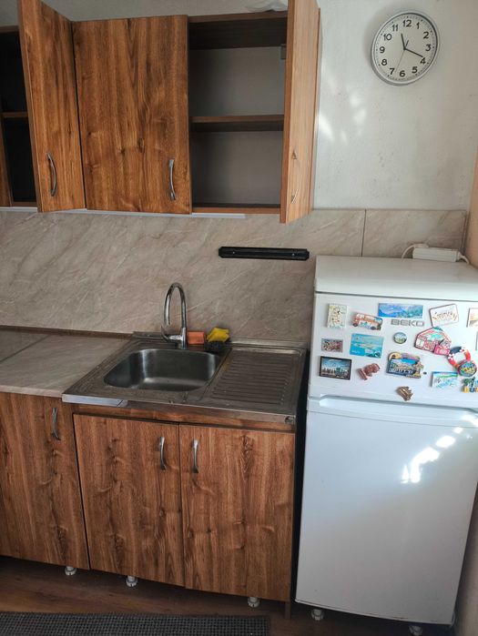 Продавам използвана кухня с хладилник,перална и съдомиялна