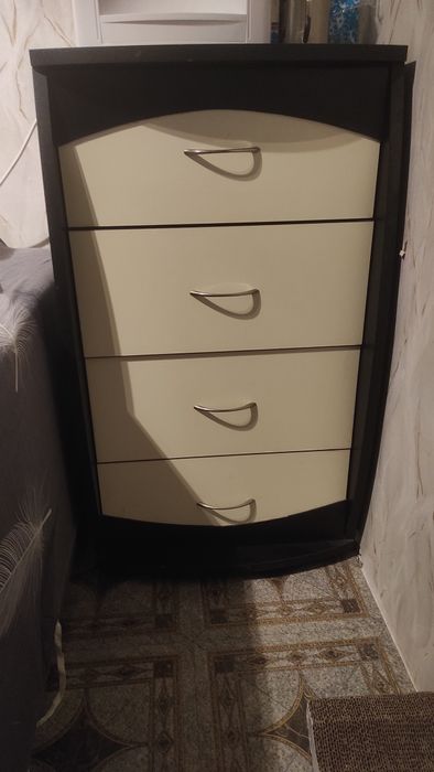 Детска секция и скрин