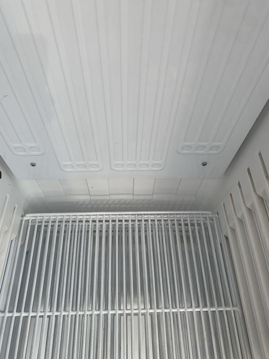 Холодильник витрина