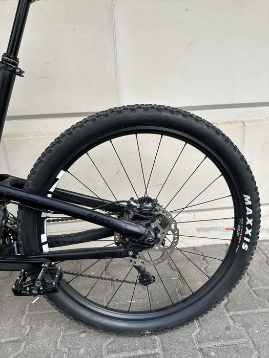 GT sensor 27.5 карбонов велосипед / колело