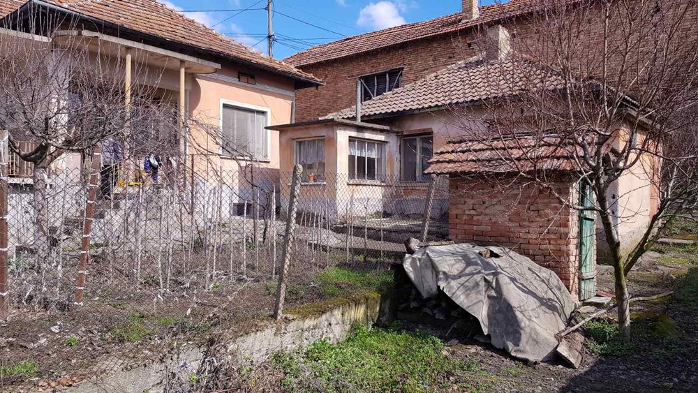 Продава се Къща в с. Божурица, Област Плевен - 110 кв.м за 167 €/кв.м - Снимка #1