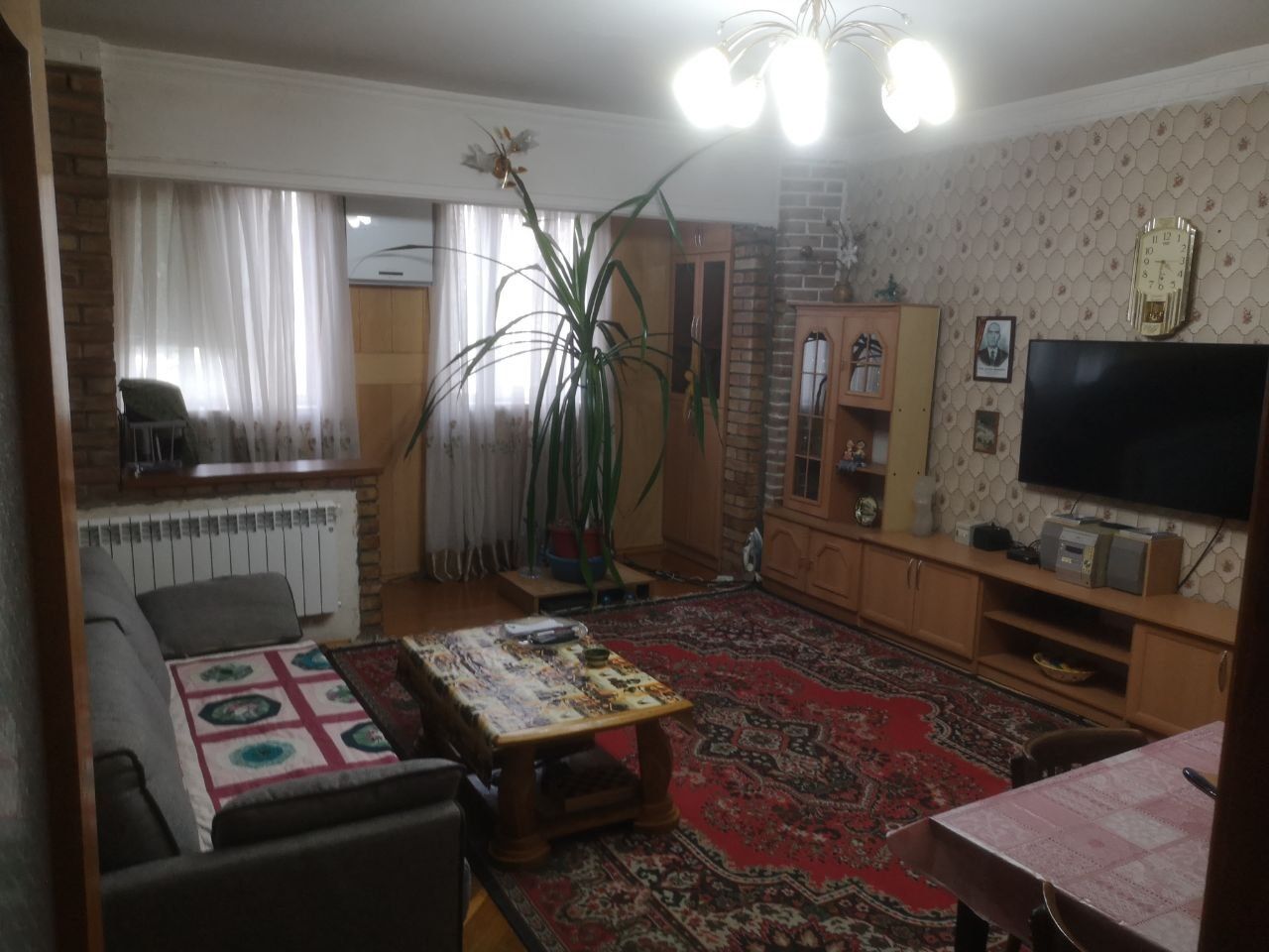 Продается 3/3/9 около Magic City