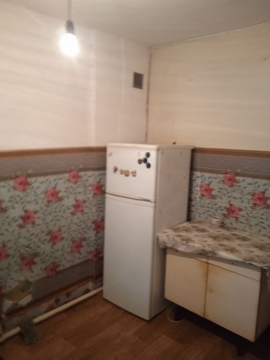 Продам трёхкомнатную полублагоустроенную квартиру , возможен обмен .