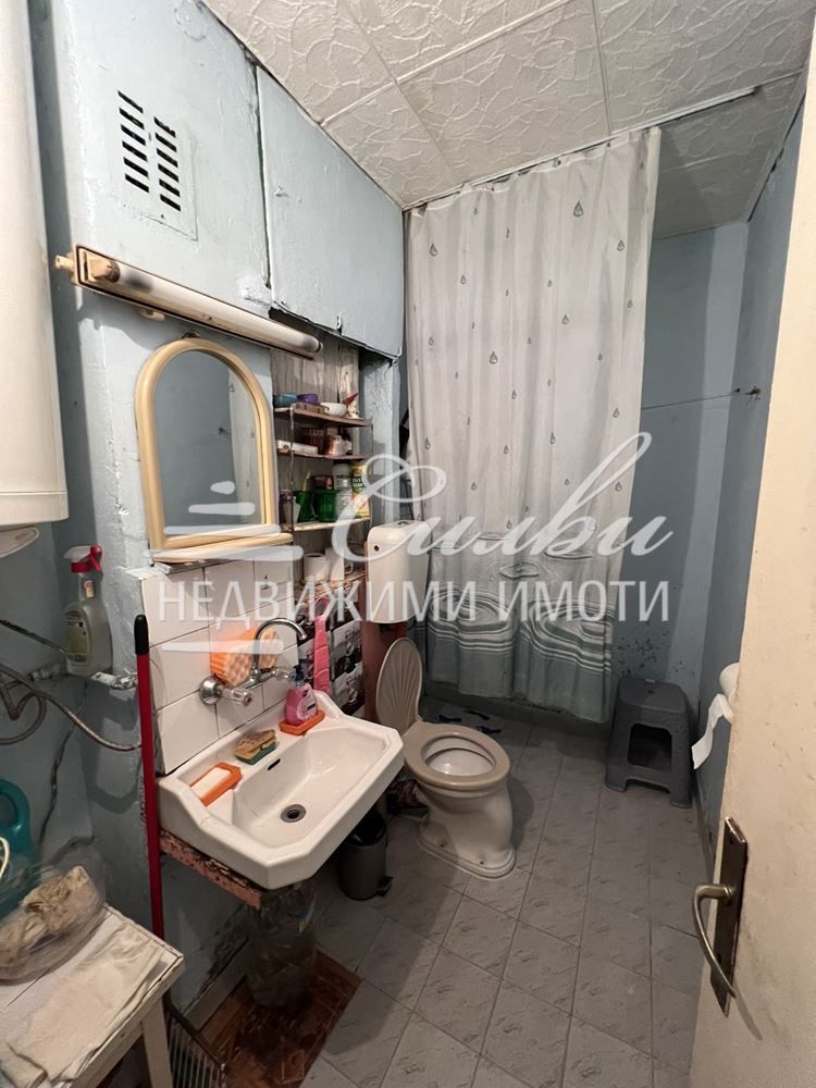 Продава се Двустаен апартамент в Шумен, Тракия - 67 кв.м за 1066 €/кв.м - Снимка #9