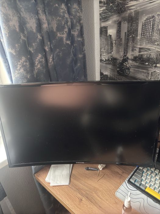 Продаю монитор самсунг 75hz торг есть!