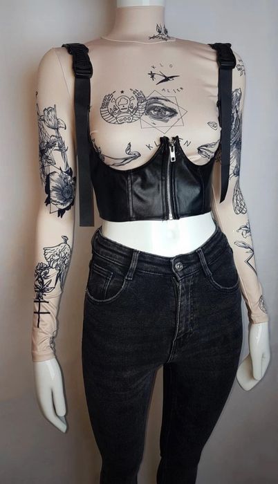 Corset sub sani, piele ecologica