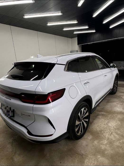 Продажа машина BYD song plus chempion 605