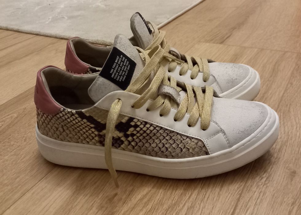 Adidasi piele naturala