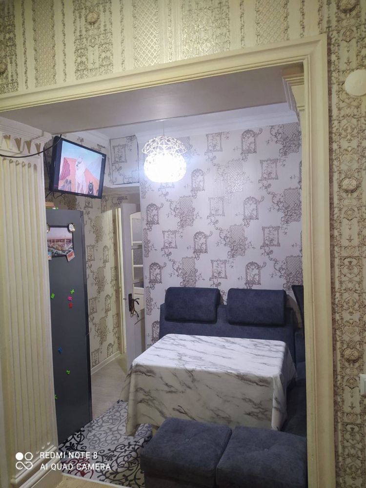 Чиланзар- 9 квартал 2/1/4. 55м2  Балкон 2*6 Срочно Продам квартиру