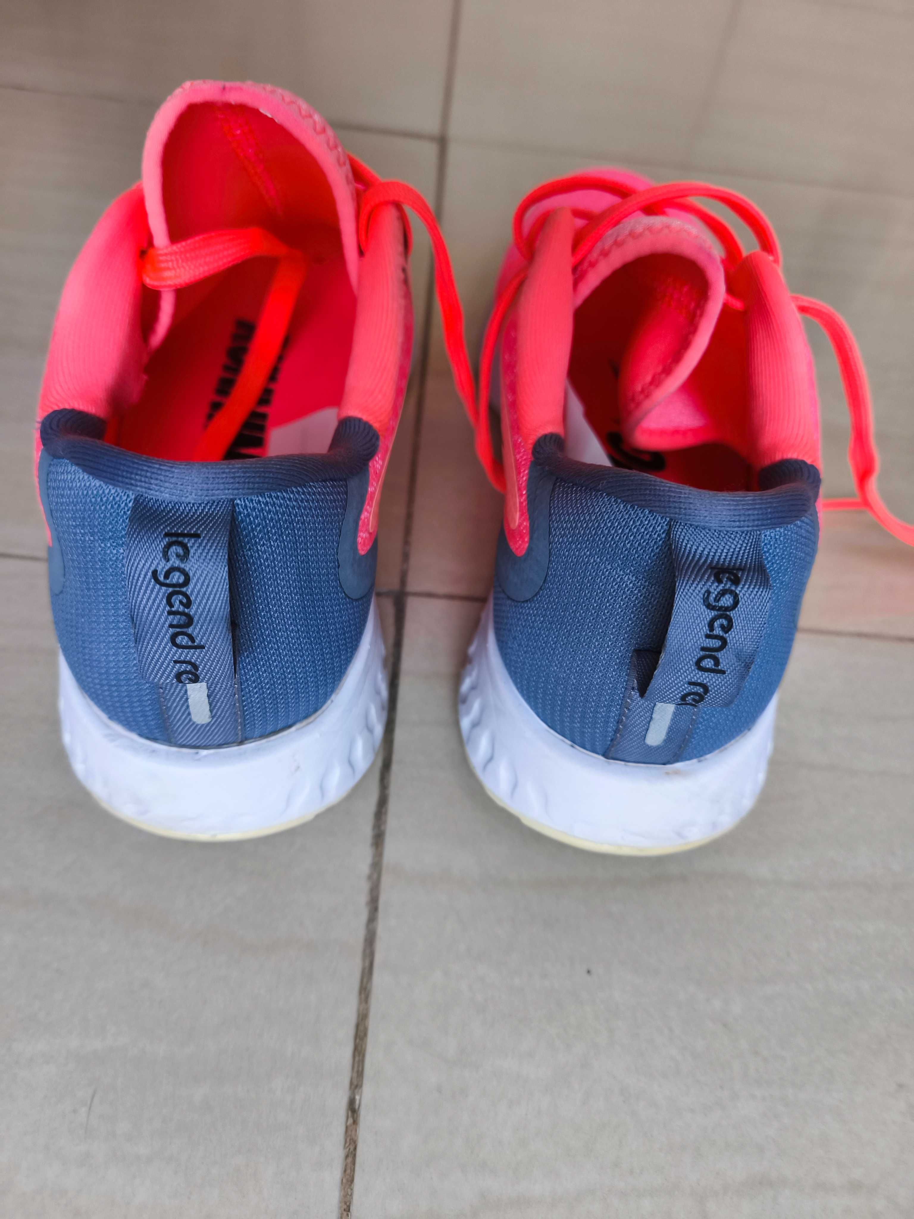 Nike Legend  REACT W