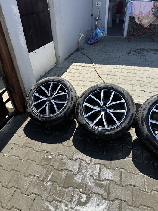 Vand jante cu tot cu cauciucuri!