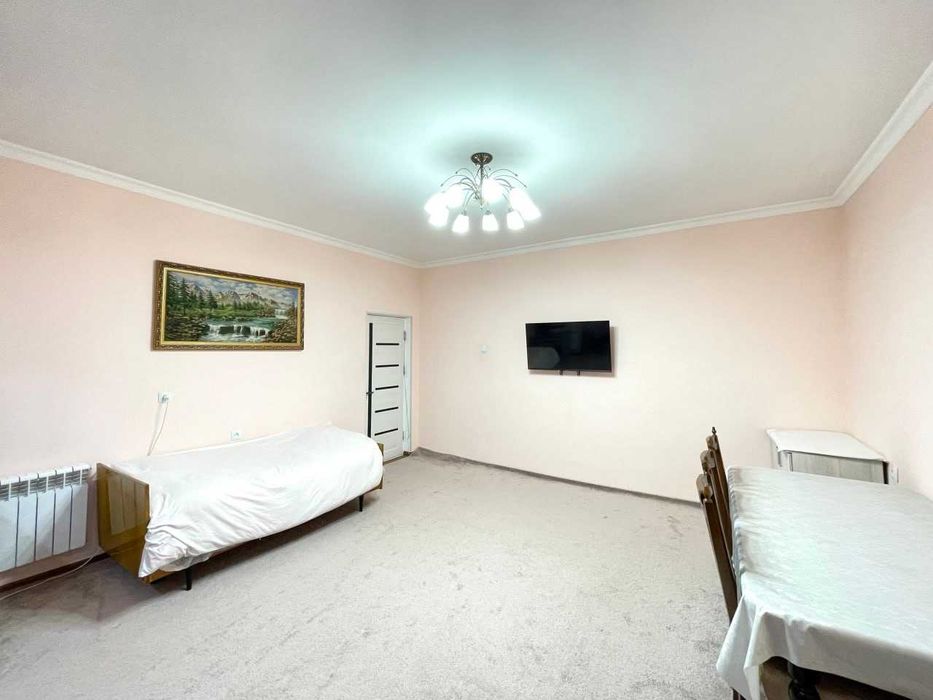 Продаётся квартира 2/8/9 на Дружбе Народов