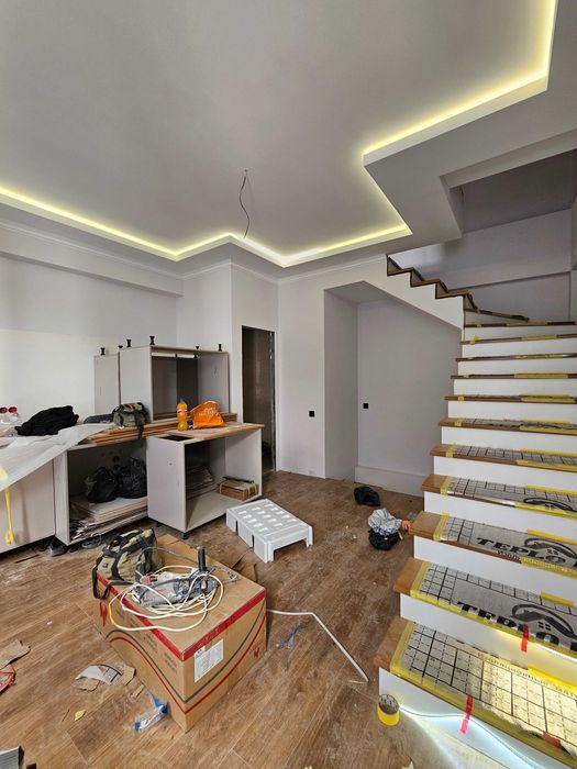 Бадамзар. Квартира на земле. 3-х ком. 3 уровня.