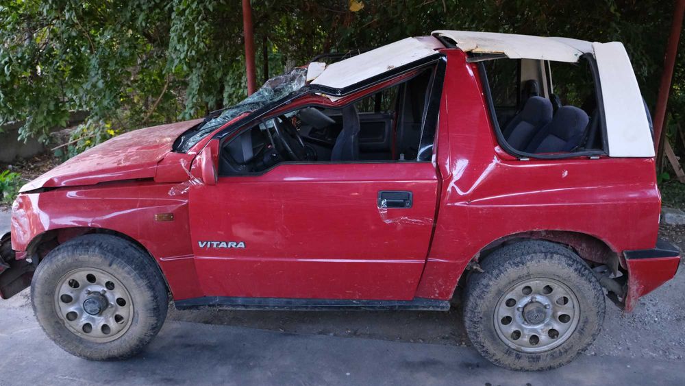 Suzuki Vitara 1993 - 1.6 - 16 valve avariat - vând/schimb