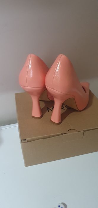 Pantofi MANGO noi mărime 38