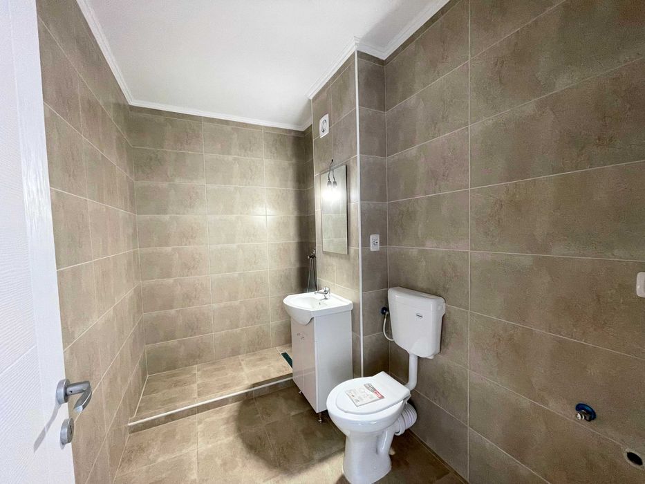 Studio 49 mp cu debara în Subcetate Sânpetru Brașov la preț foarte mic