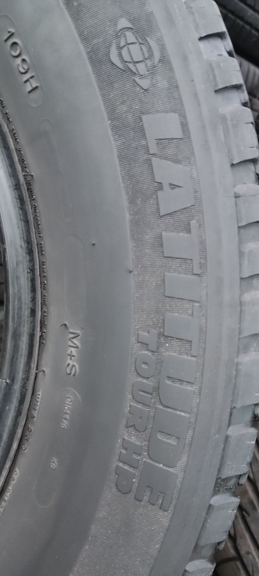 4бр гуми 265/60/18 Michelin Latitude Tour
All Season
6mm грайфер
Добро