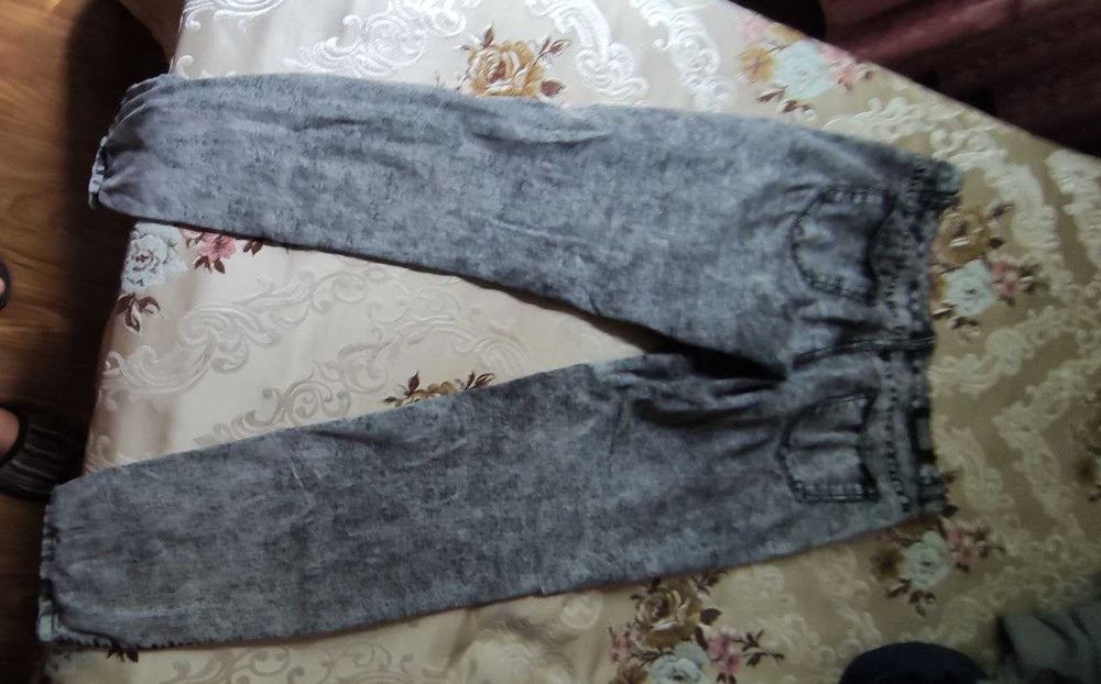 Джинсы, штаны спортивные женские 50-52 размер