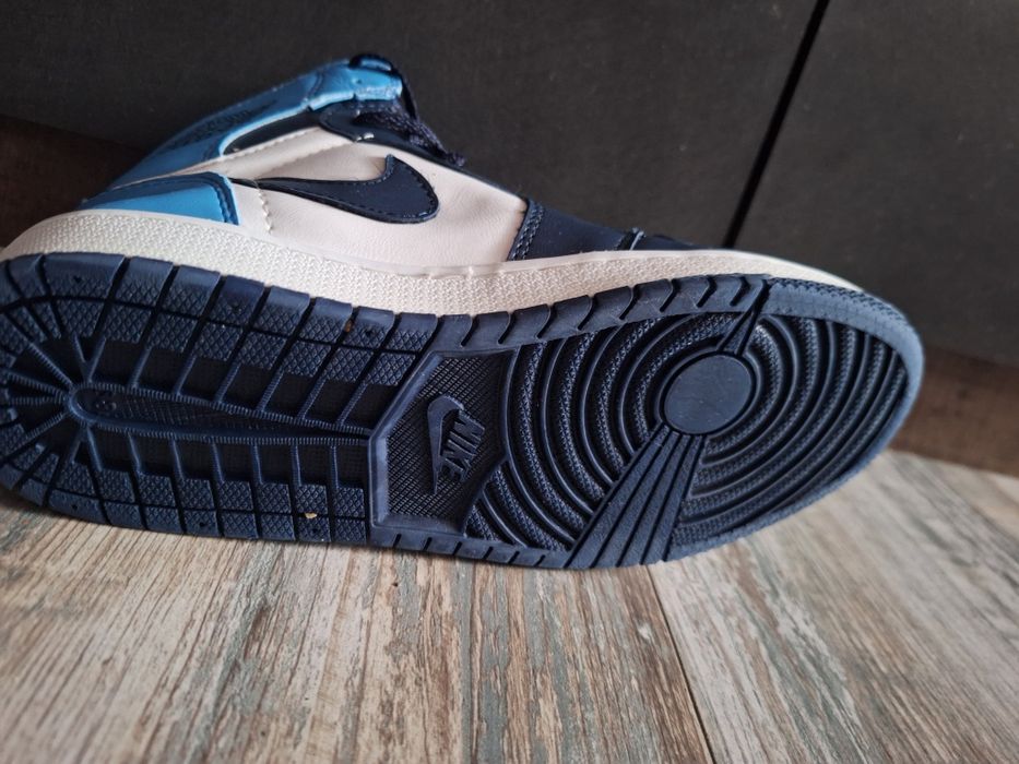 Зимни кецове Nike Air Jordan